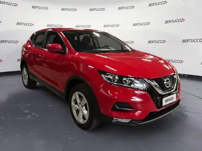 Nissan Qashqai 1.3 DIG-T 140 CV Acenta Premium del 2020 usata a Verona