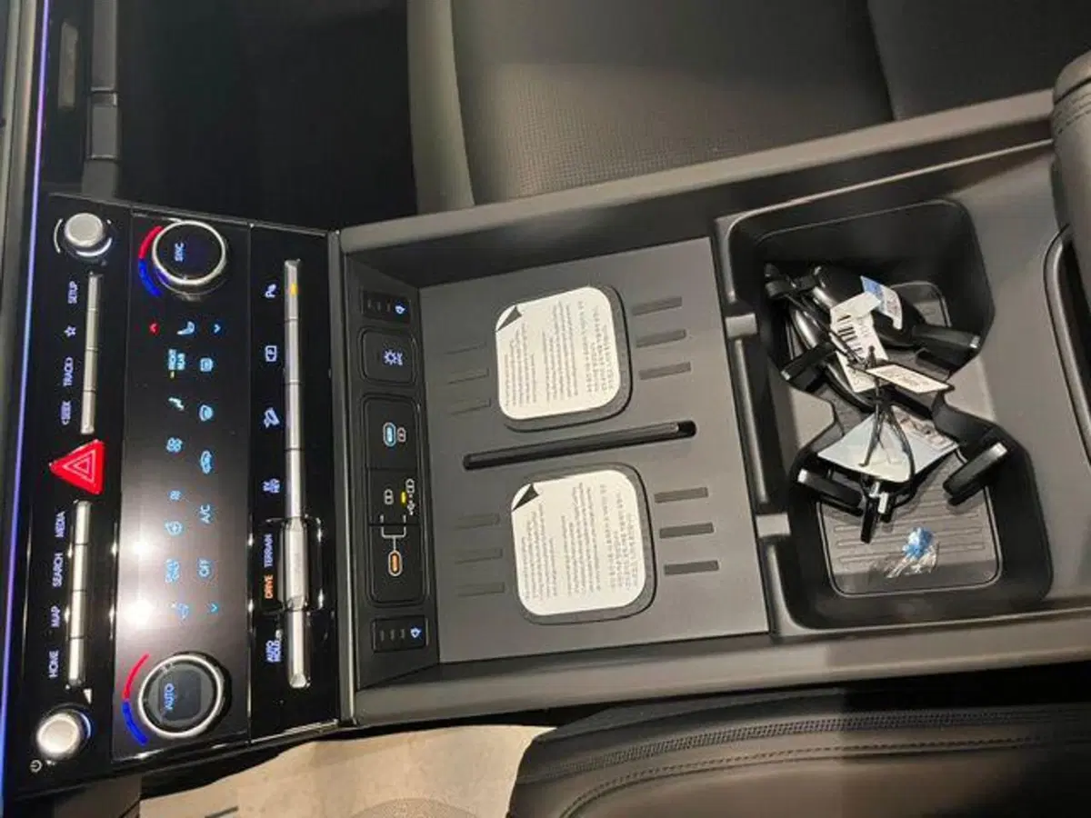 Hyundai Santa Fe nuova a Verbano Cusio Ossola (20)