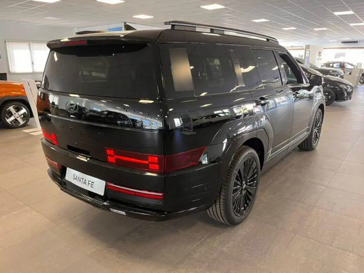 Hyundai Santa Fe nuova a Verbano Cusio Ossola (7)