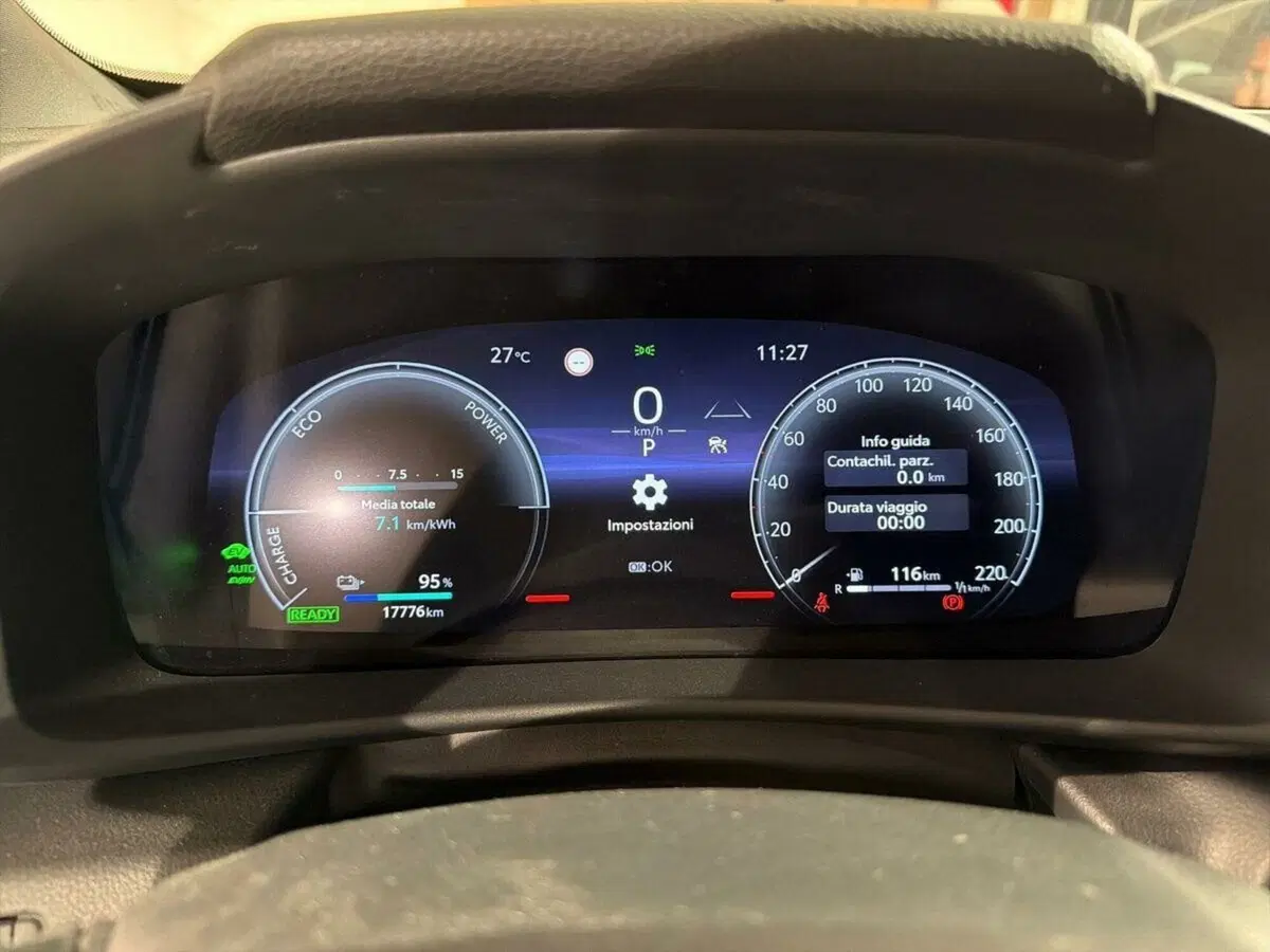 Toyota Toyota C-HR usata a Lecco (10)