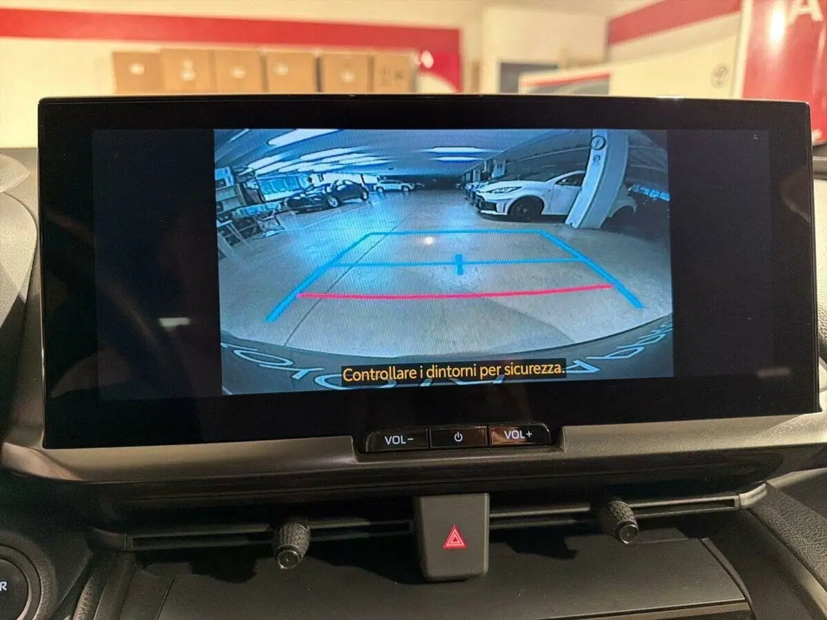 Toyota Toyota C-HR usata a Lecco (16)