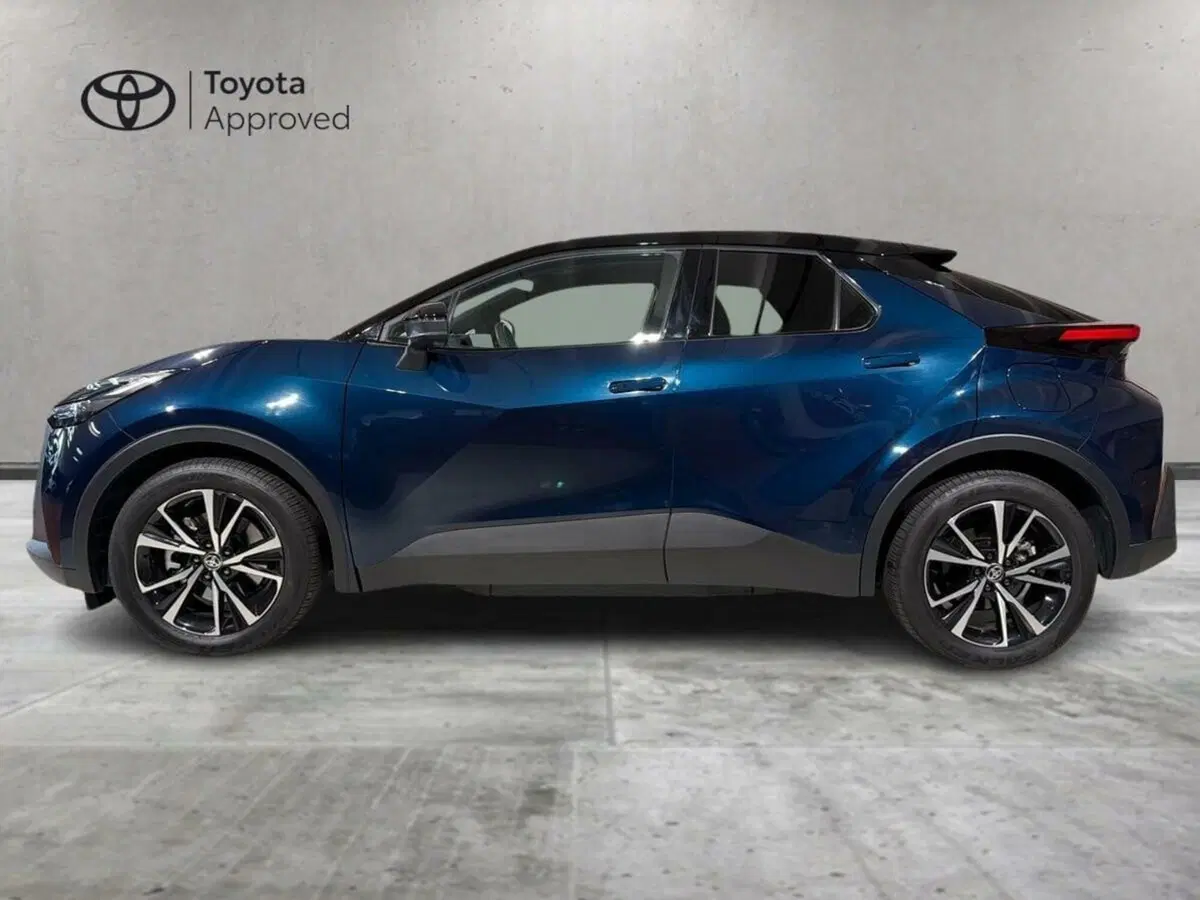 Toyota Toyota C-HR usata a Lecco (3)