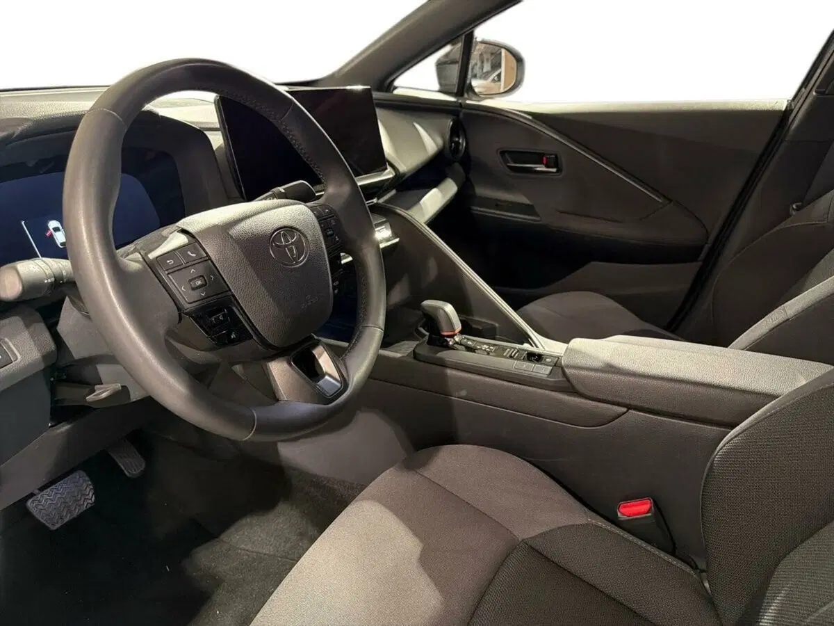 Toyota Toyota C-HR usata a Lecco (7)