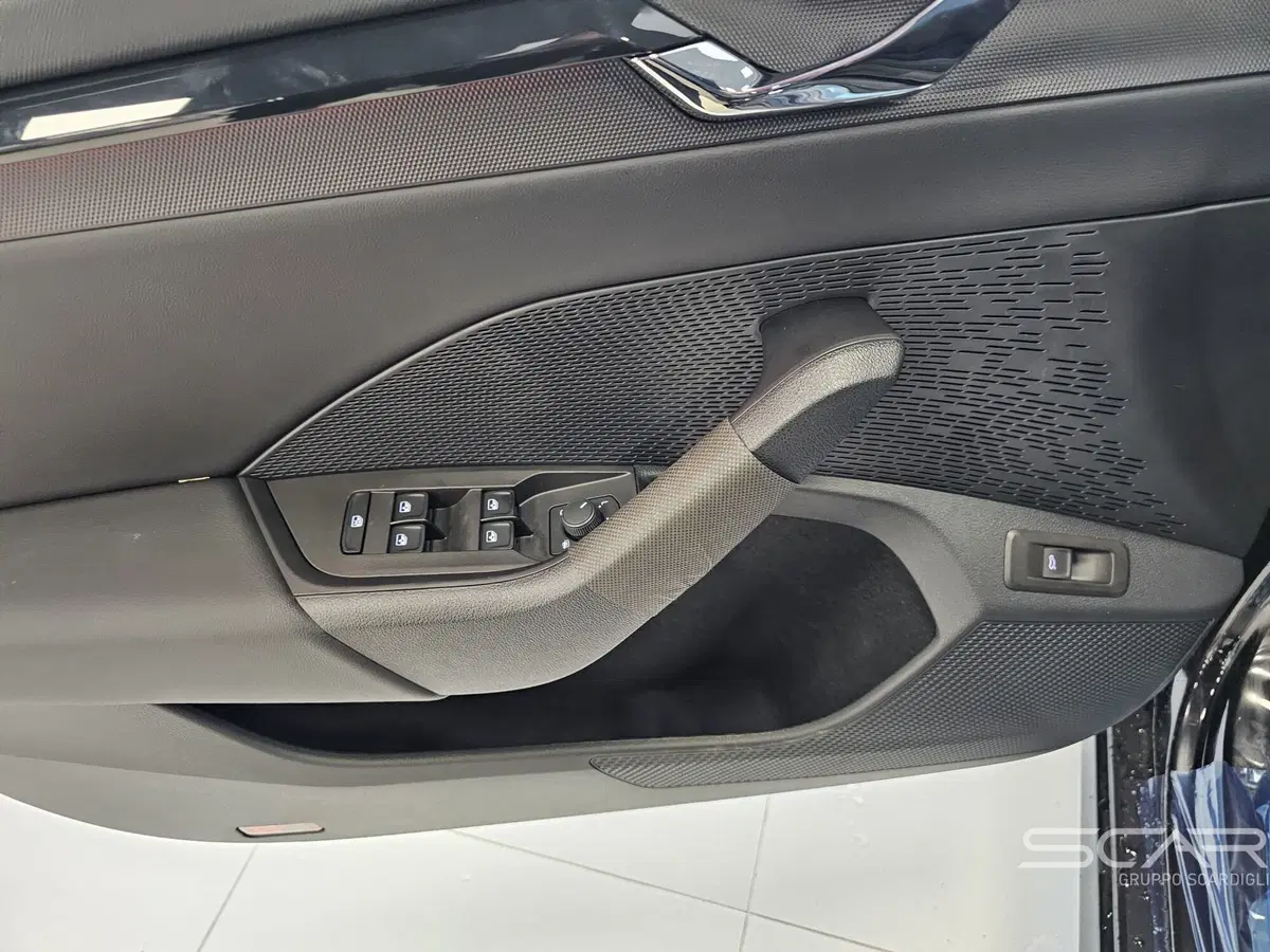Skoda Octavia Station Wagon usata a Livorno (12)