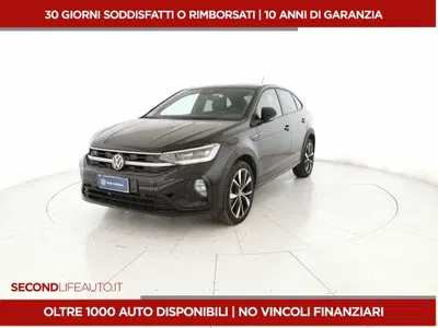 Volkswagen Taigo 1.0 TSI 110 CV DSG R-Line del 2024 usata a Roma
