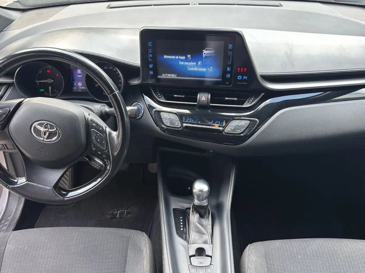 Toyota Toyota C-HR usata a Bologna (7)
