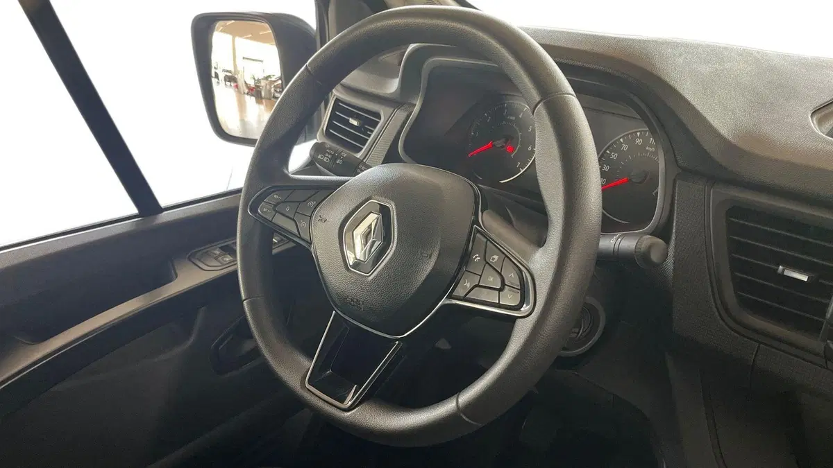 Renault Trafic Furgone usata a Catania (7)