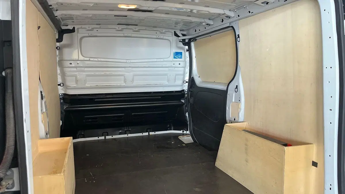 Renault Trafic Furgone usata a Catania (9)