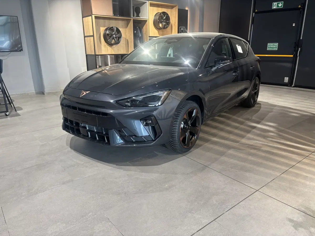 Cupra Leon nuova a Ferrara
