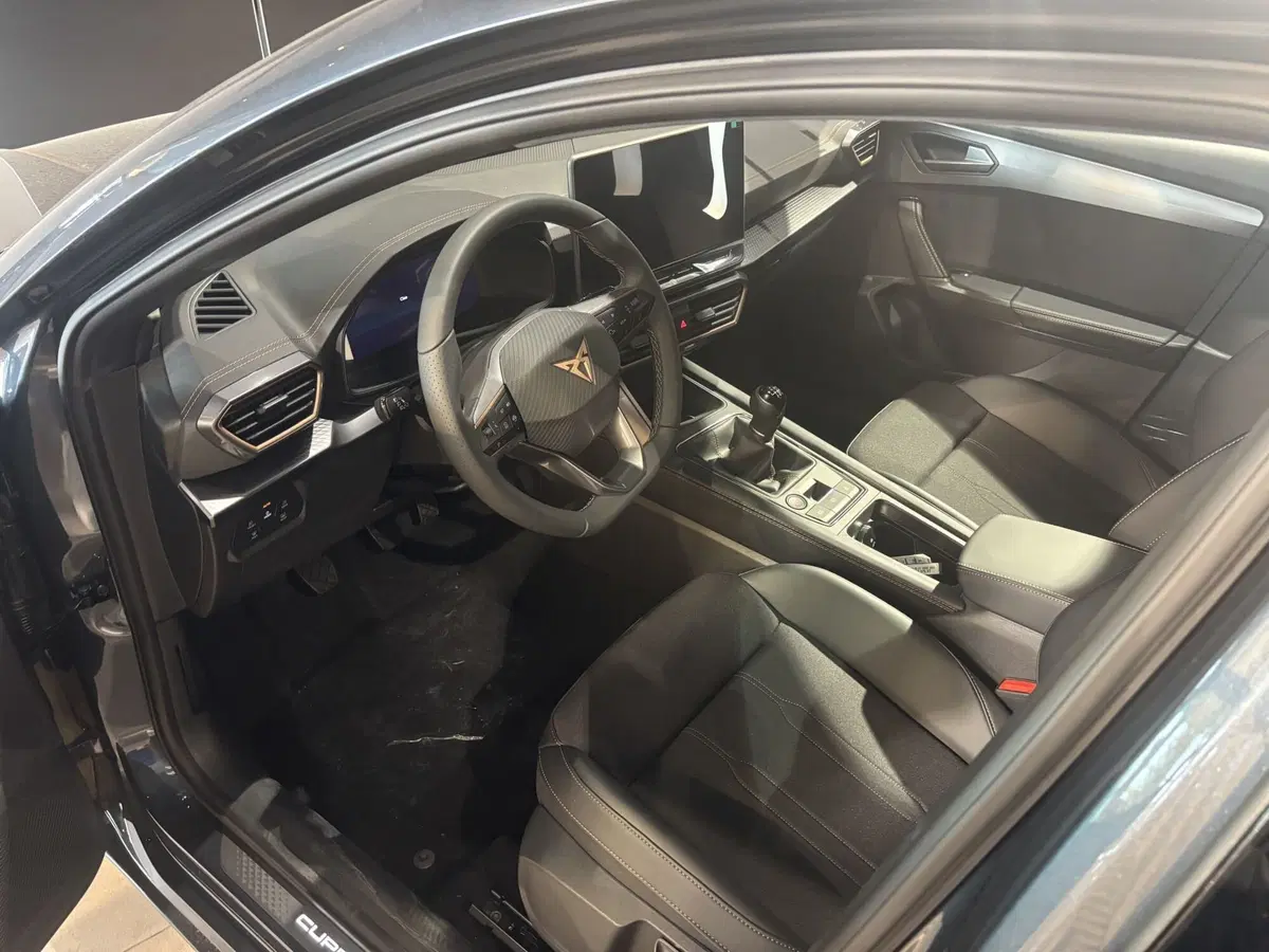 Cupra Leon nuova a Ferrara (9)