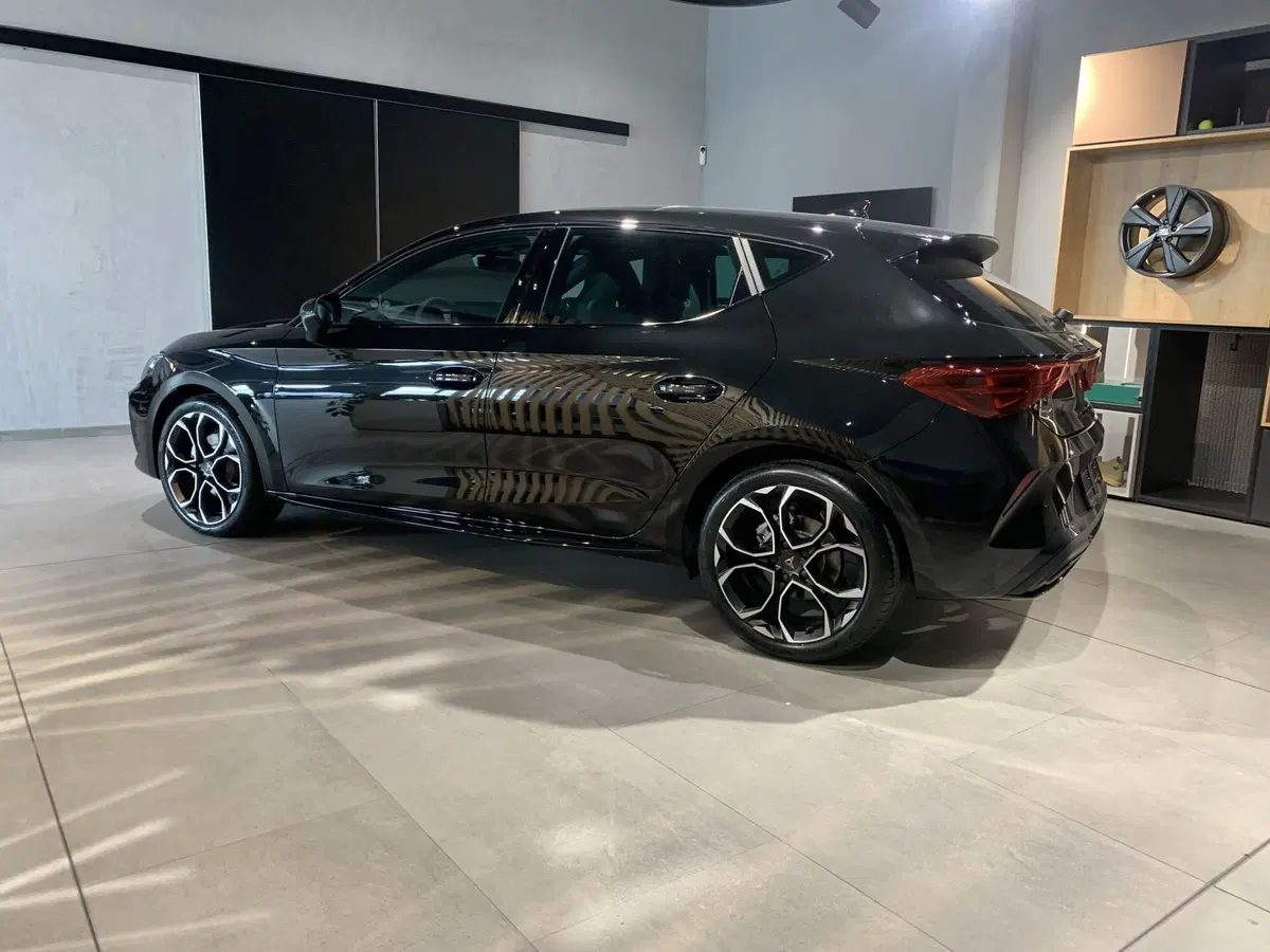 Cupra Leon nuova a Ferrara (7)