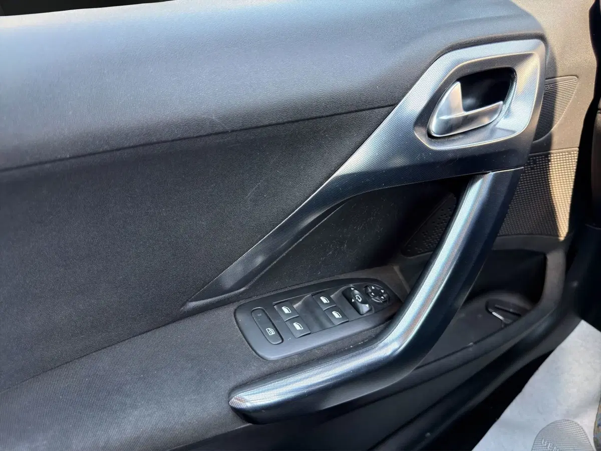 Peugeot 2008 usata a Cosenza (12)