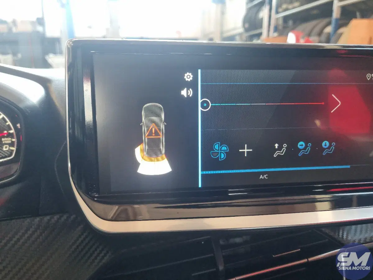 Peugeot 208 usata a Siena (11)
