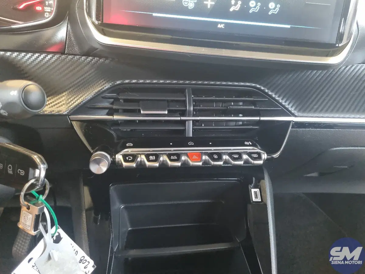 Peugeot 208 usata a Siena (12)