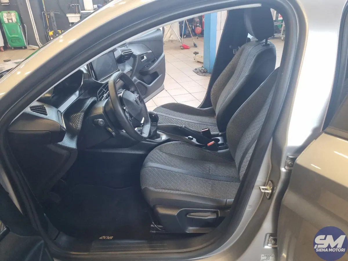 Peugeot 208 usata a Siena (16)