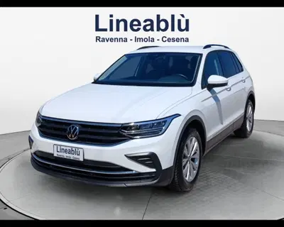 Volkswagen Tiguan 2.0 TDI SCR Life del 2022 usata a Cesena