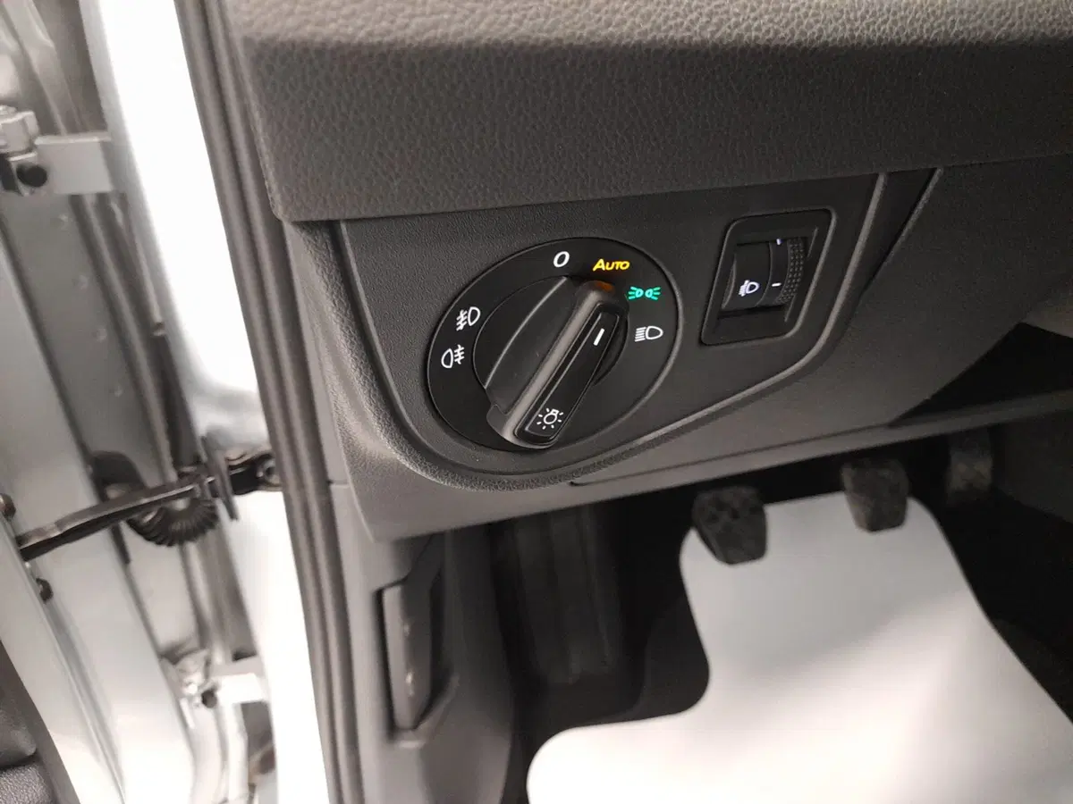 Volkswagen Taigo usata a Bologna (10)