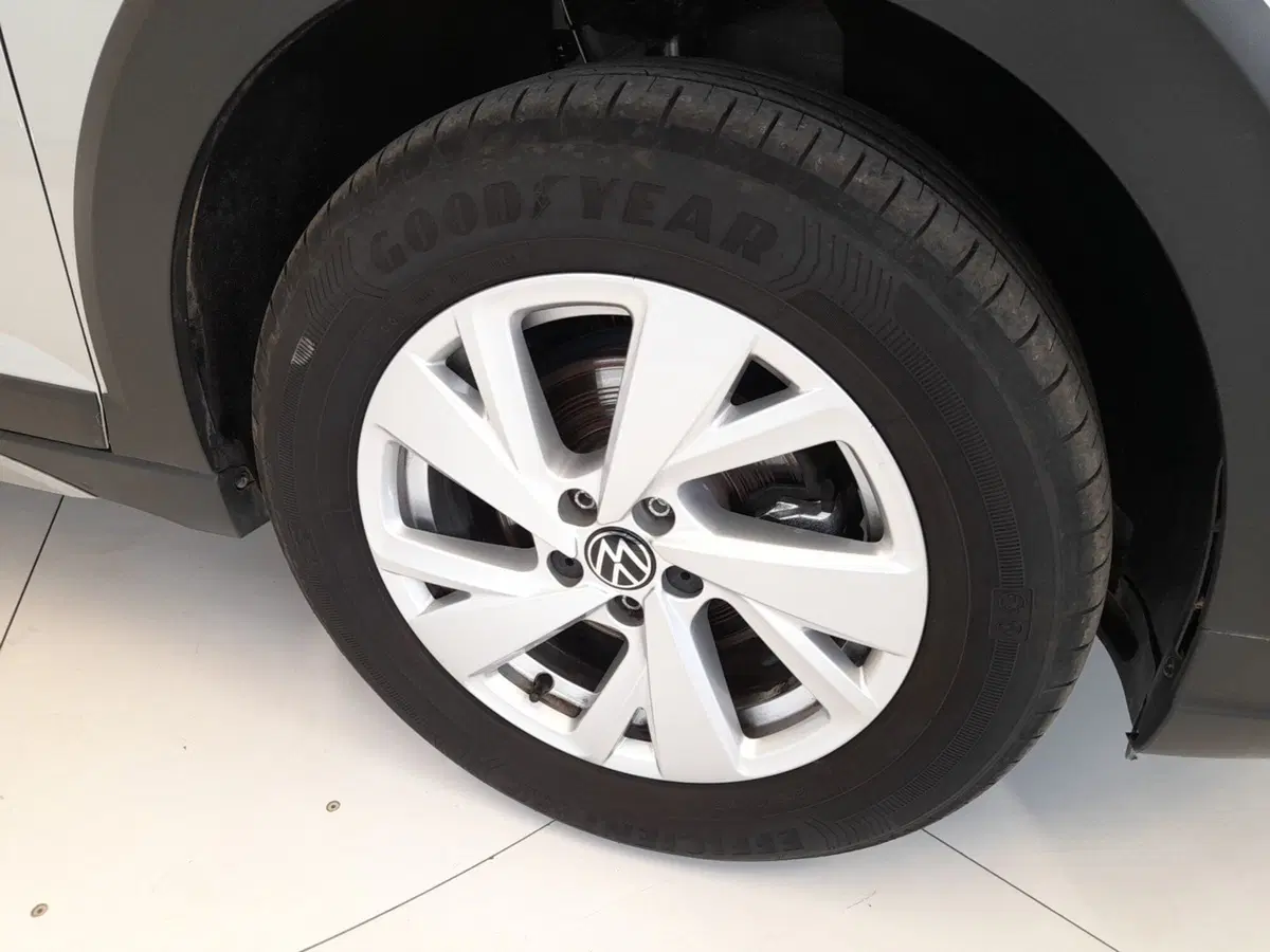 Volkswagen Taigo usata a Bologna (7)