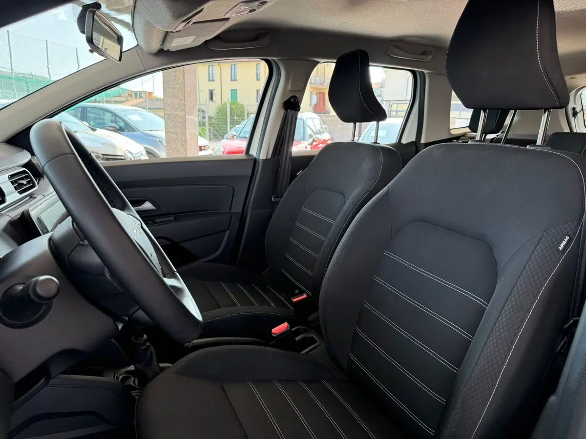 Dacia Duster usata a Brescia (12)