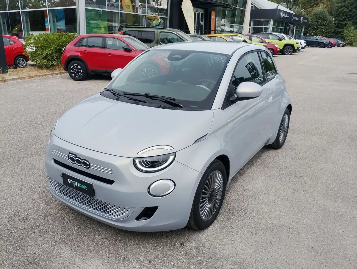 Fiat 500 nuova a Ravenna