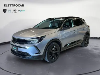 Opel Grandland 1.2 Edition s&amp;s 130cv at8 del 2023 usata a Bassano del Grappa