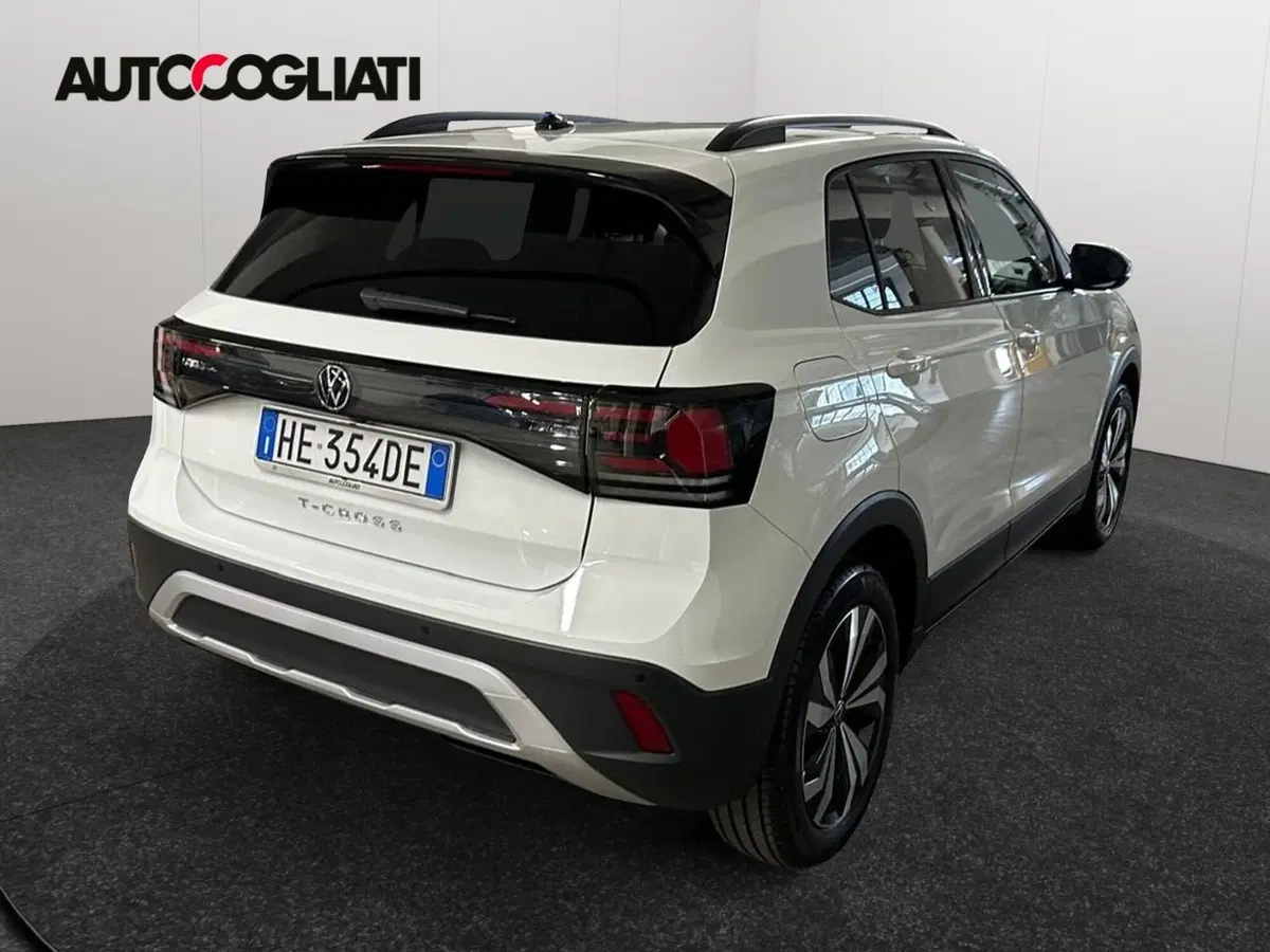 Volkswagen T-Cross nuova a Lecco (4)