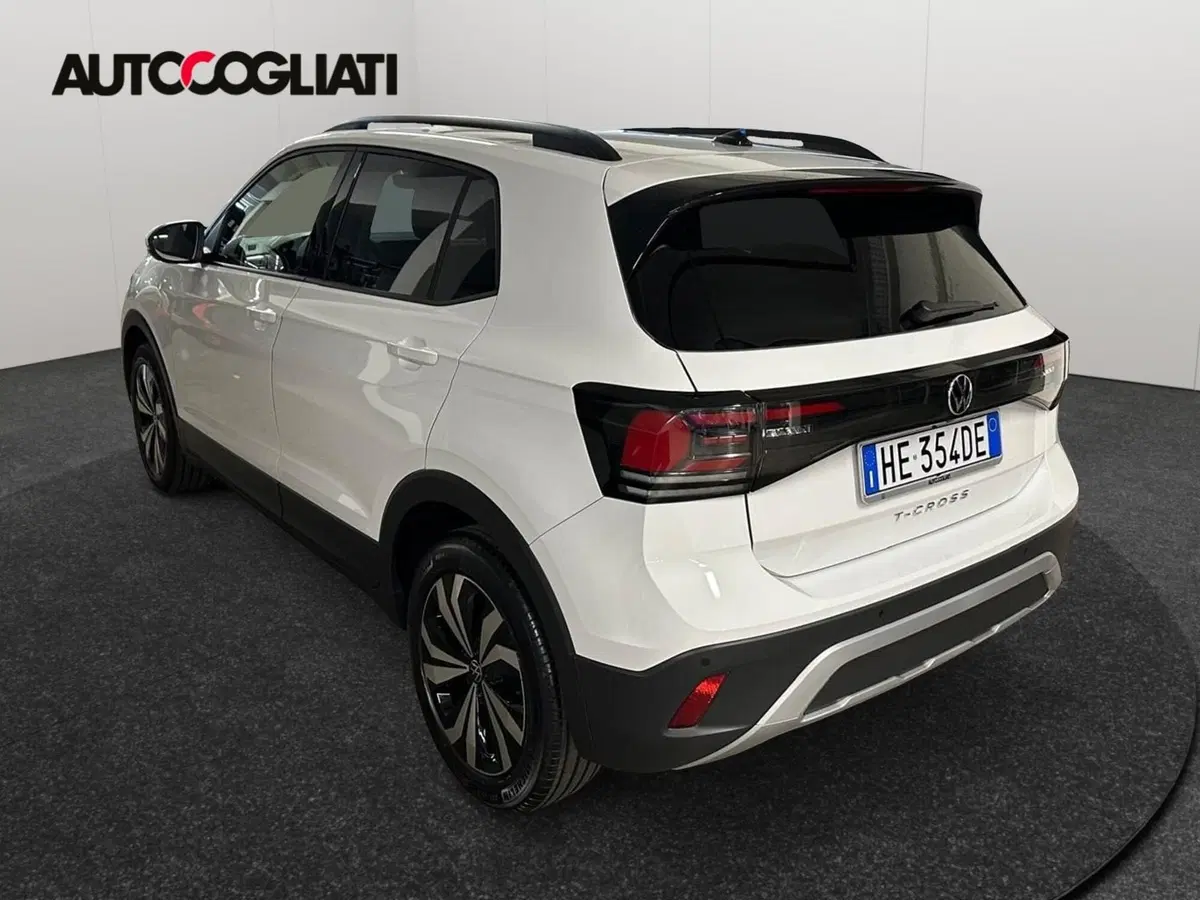 Volkswagen T-Cross nuova a Lecco (6)