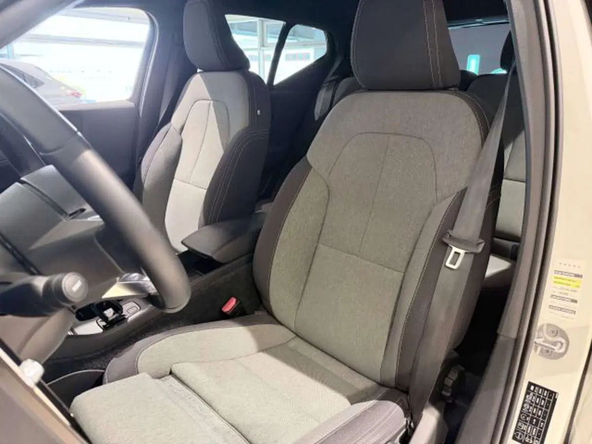 Volvo XC40 usata a Savona (13)