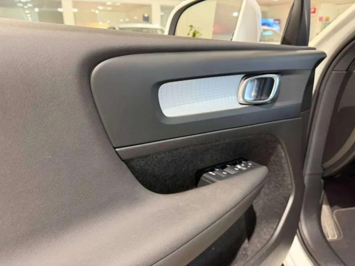 Volvo XC40 usata a Savona (14)