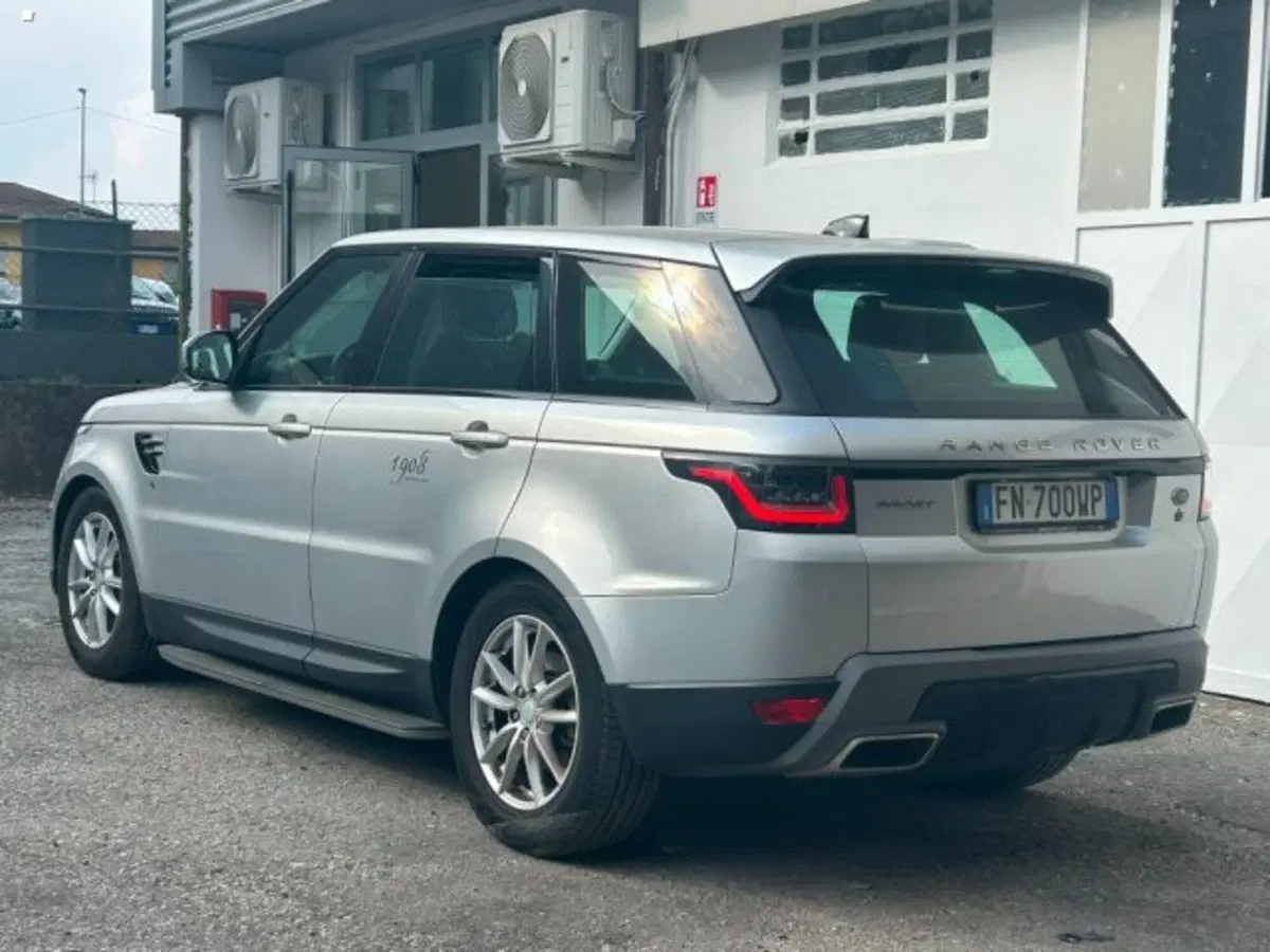 Land Rover Range Rover Sport usata a Lucca (4)