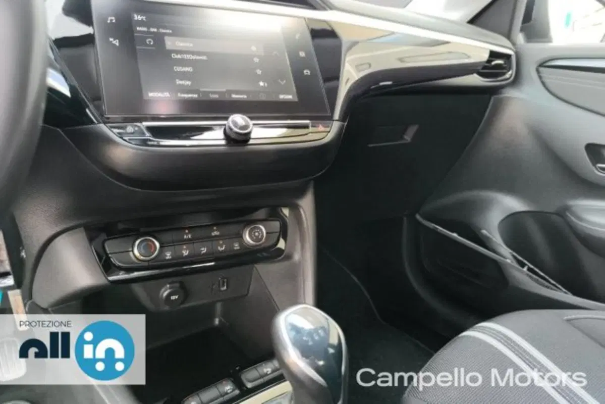 Opel Corsa usata a Venezia (12)