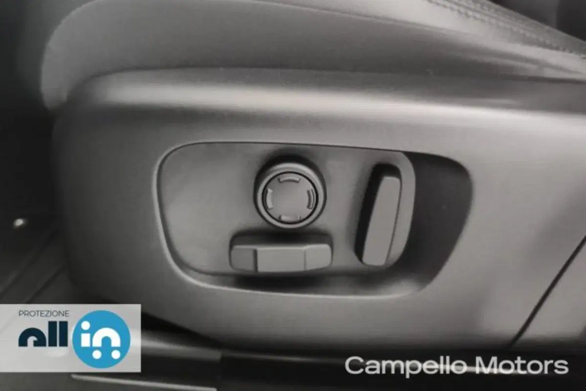 Land Rover Range Rover Evoque usata a Venezia (18)