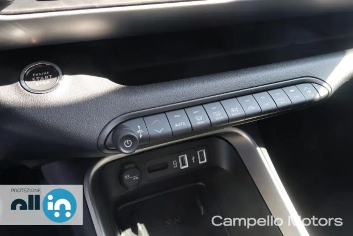 Jeep Avenger nuova a Venezia (11)