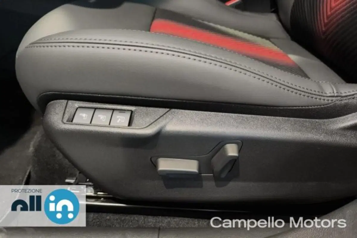 Alfa Romeo Junior nuova a Venezia (14)