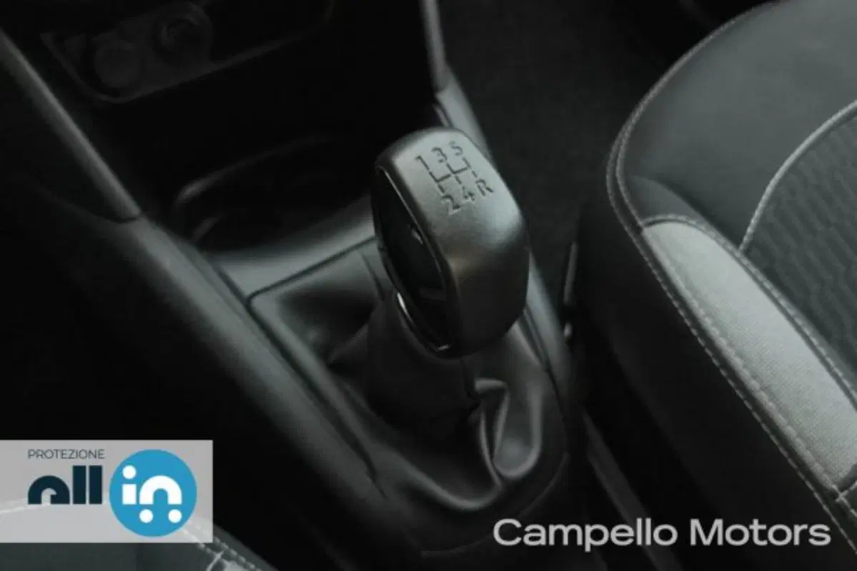 Peugeot 208 usata a Venezia (13)
