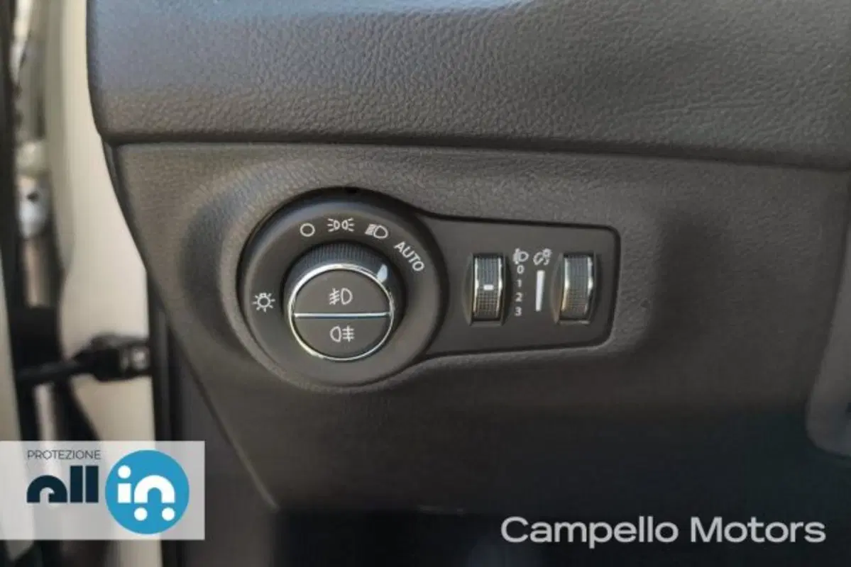 Jeep Compass usata a Venezia (19)