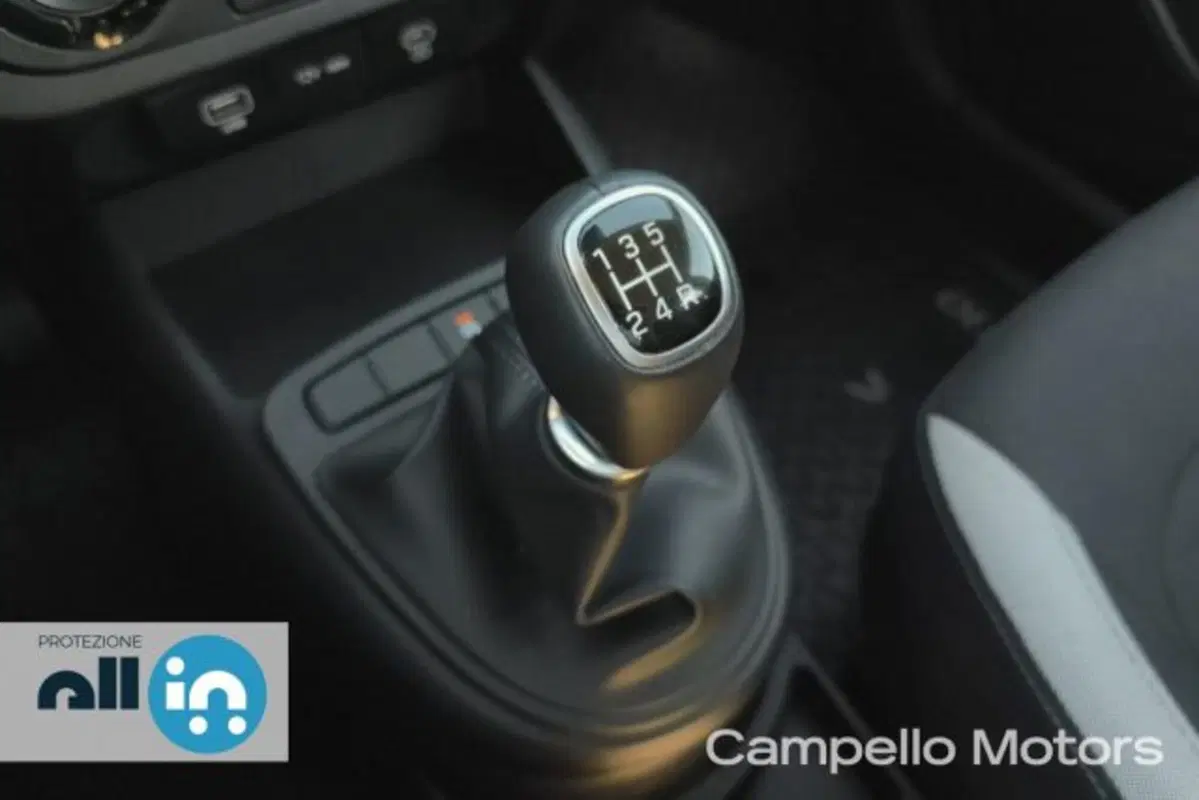Hyundai i10 usata a Venezia (13)
