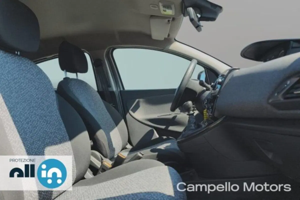 Lancia Ypsilon usata a Venezia (12)