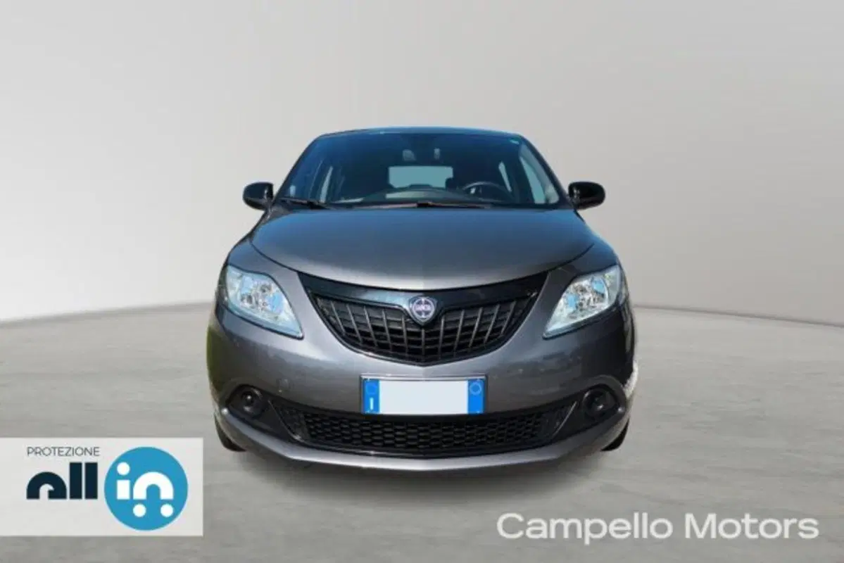 Lancia Ypsilon usata a Venezia (2)