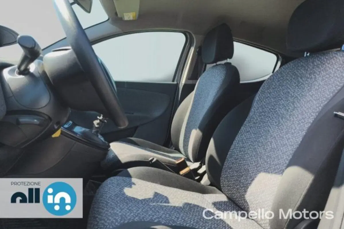Lancia Ypsilon usata a Venezia (5)