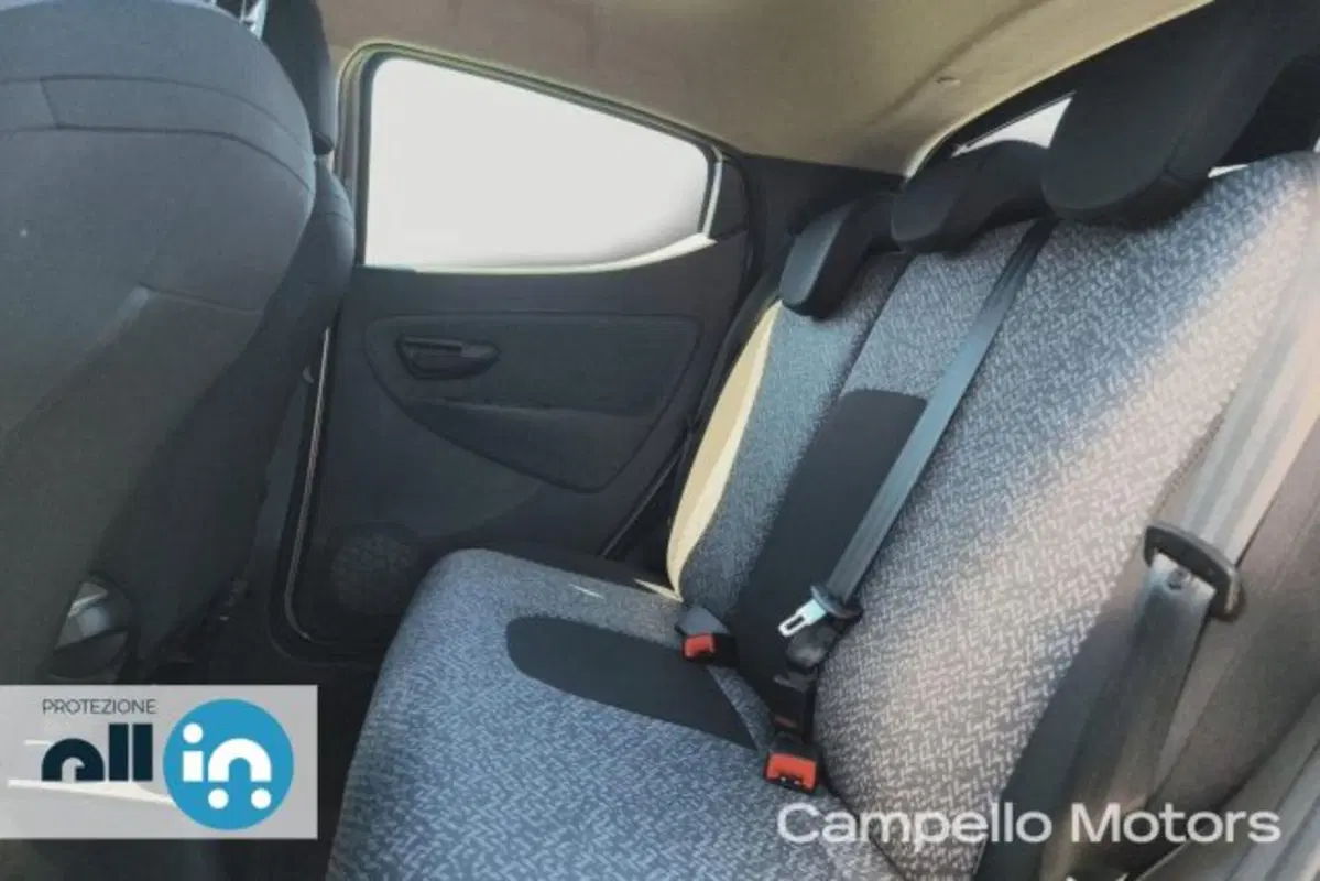 Lancia Ypsilon usata a Venezia (6)