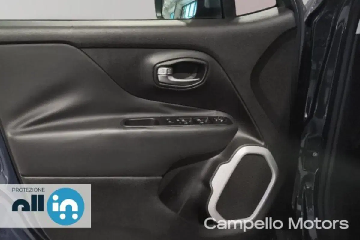 Jeep Renegade usata a Venezia (12)