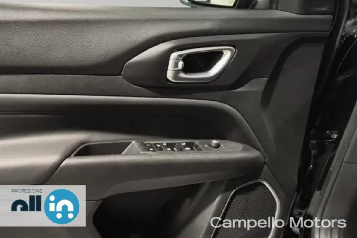 Jeep Compass usata a Venezia (11)