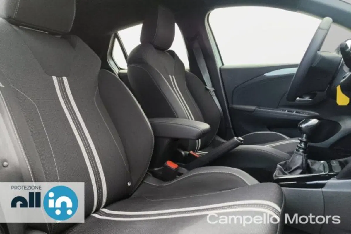 Opel Corsa usata a Venezia (15)
