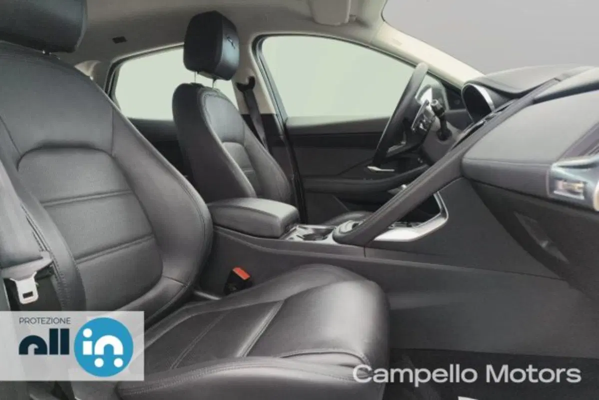 Jaguar E-Pace usata a Venezia (15)
