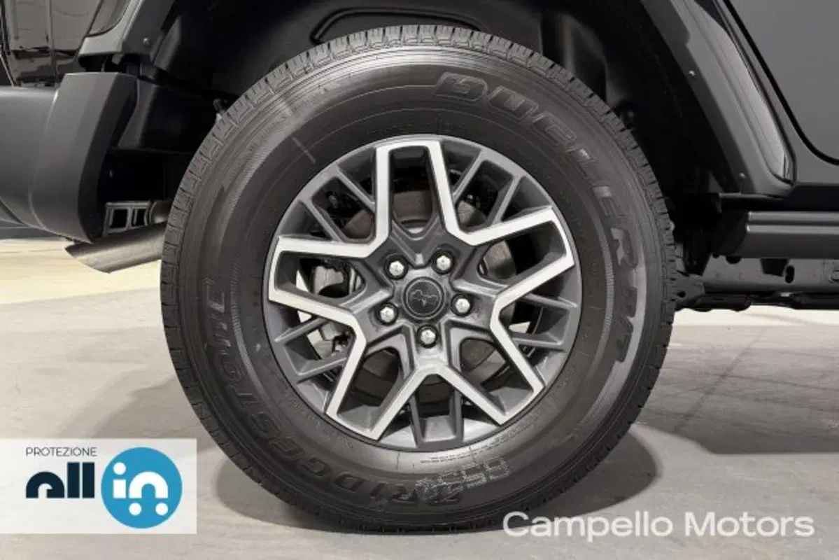 Jeep Wrangler Unlimited nuova a Venezia (18)