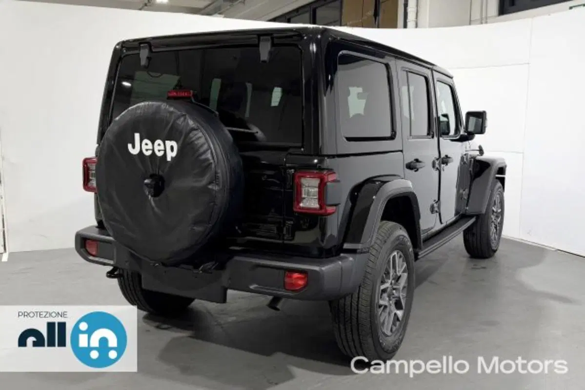 Jeep Wrangler Unlimited nuova a Venezia (4)