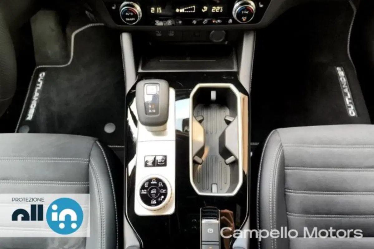Mitsubishi Outlander usata a Venezia (12)
