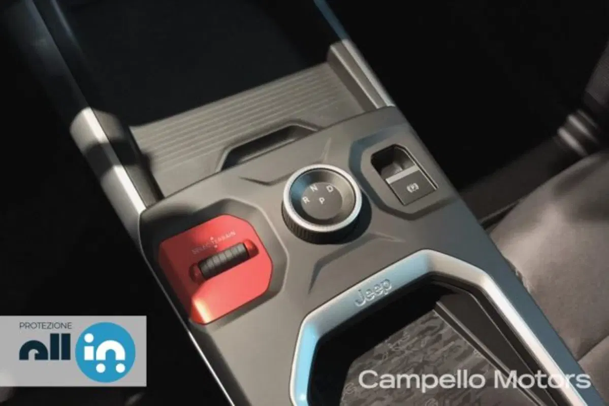 Jeep Compass nuova a Venezia (13)