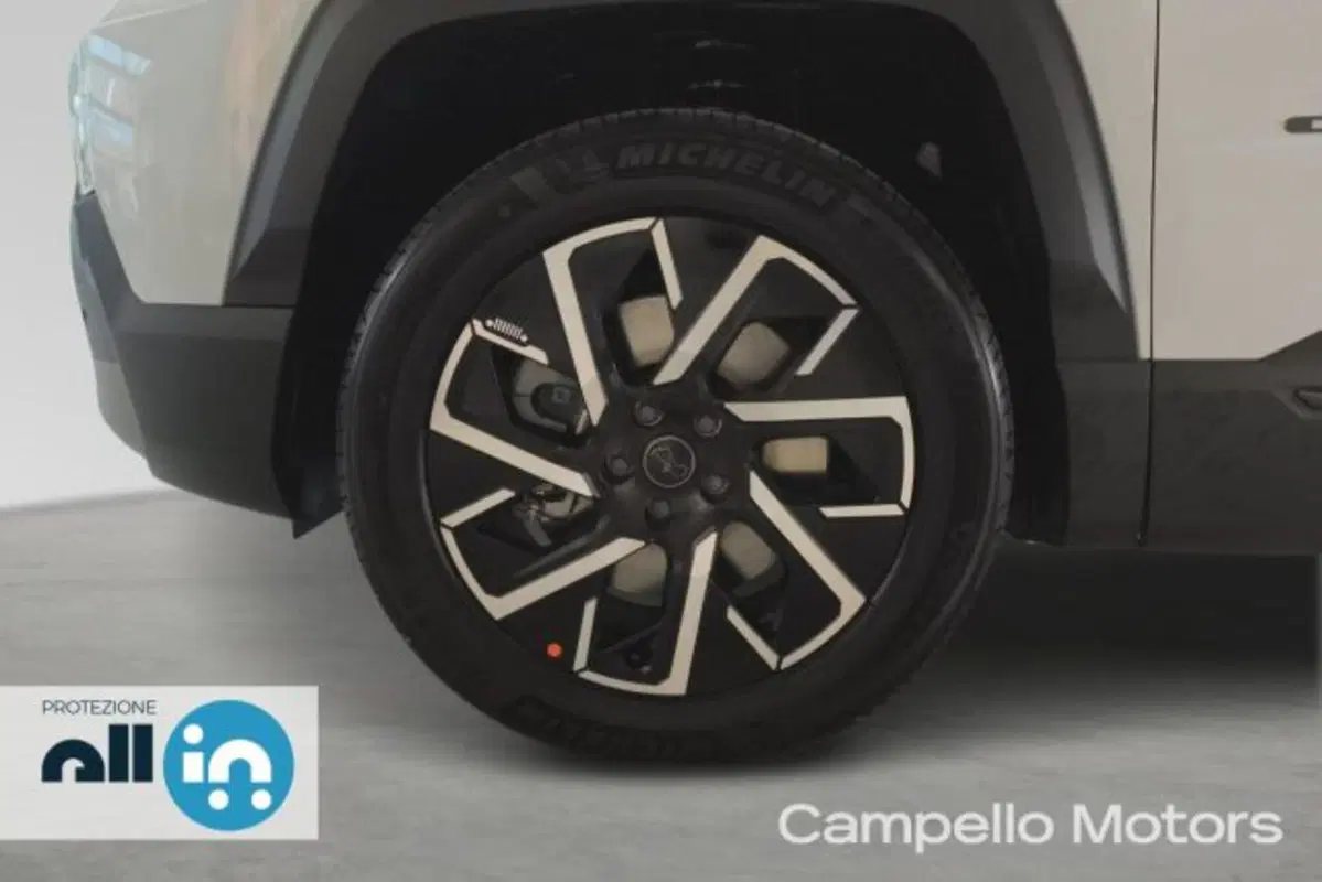 Jeep Compass nuova a Venezia (17)